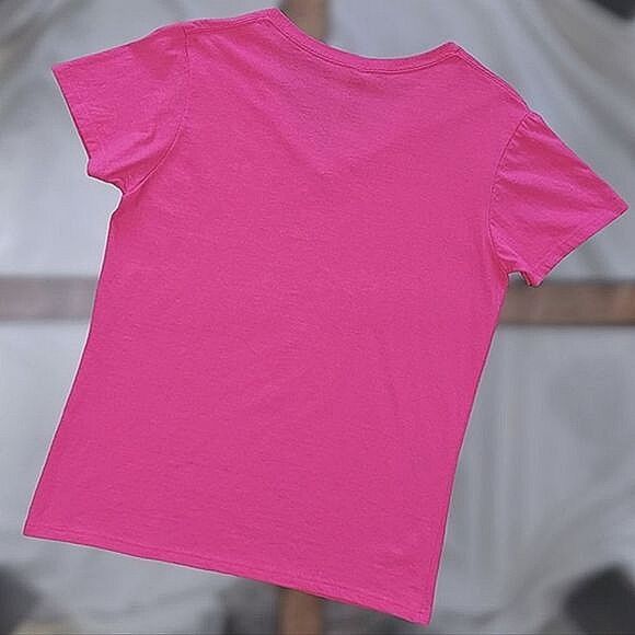 NWOT Gildan Fuschia Heavy Cotton V-neck Short Sleeve T-shirt - Picture 5 of 11